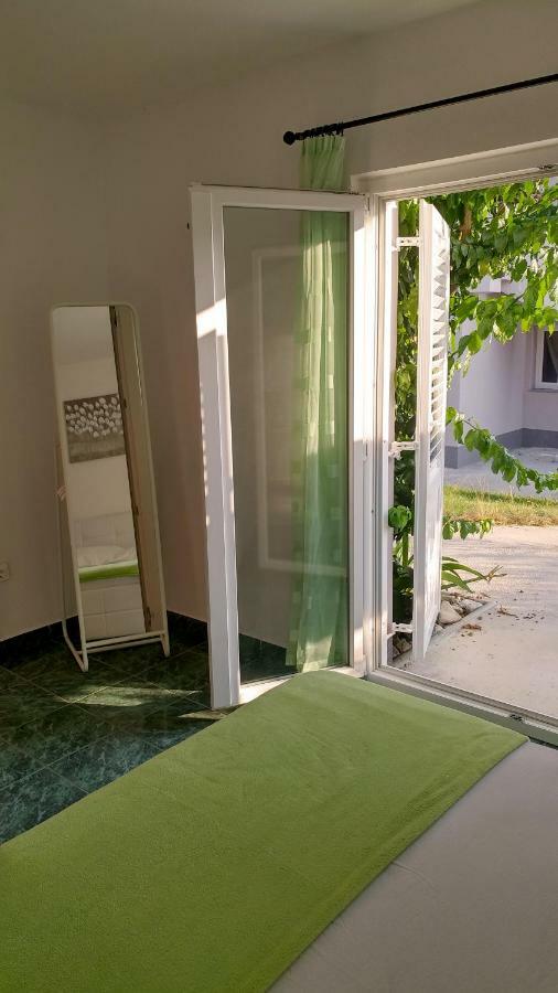 Apartmani Kastelan Barbat na Rabu Екстериор снимка