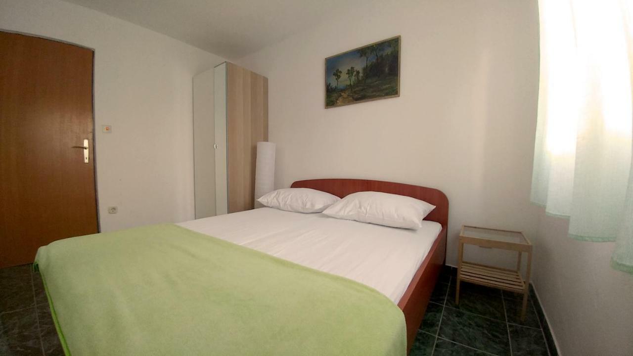 Apartmani Kastelan Barbat na Rabu Екстериор снимка